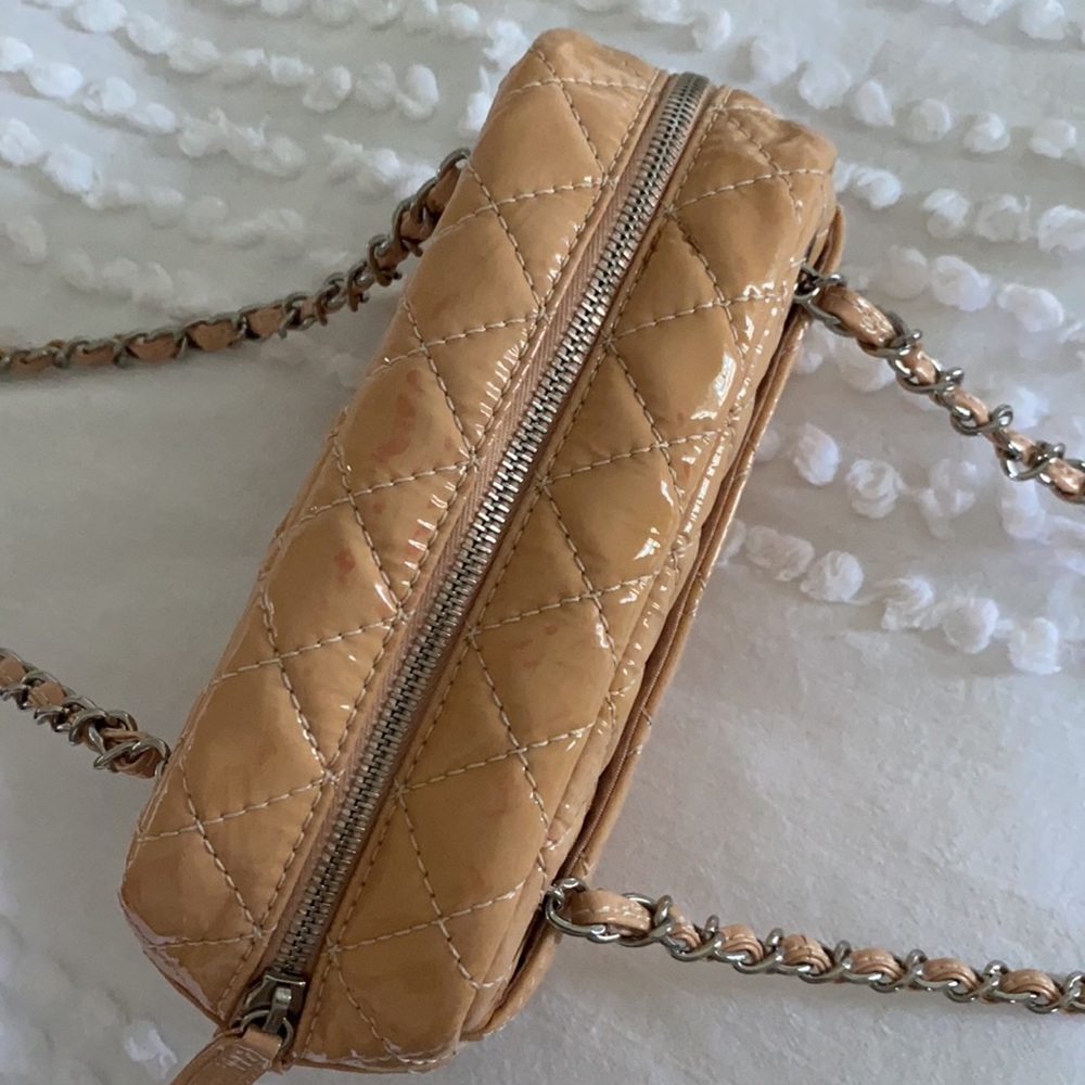 Authentic Chanel Beige Quilted Patent Leather Valentine Collection Camera bag - Picture 7 of 16
